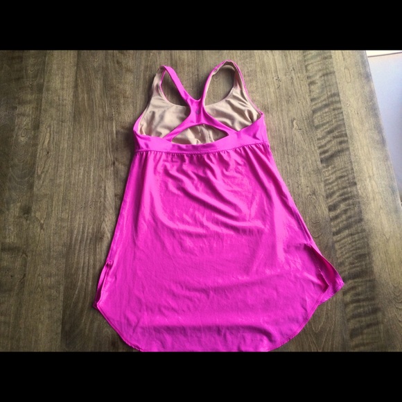 Lululemon tank top 6 - Picture 2 of 4